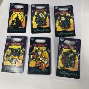 Disney Parks 6 Pin Lot HALLOWEEN Castle Mickey Minnie Pluto Donald Goofy Chip